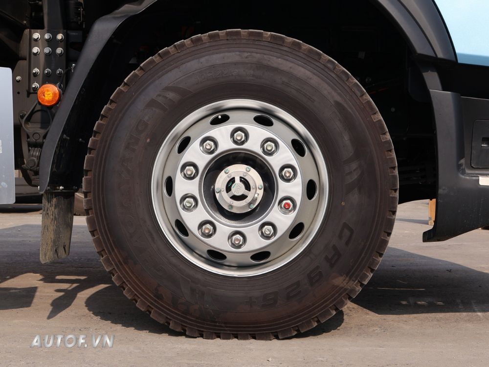 Đầu Kéo Điện Chenglong H5V 400KW